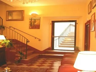 Residenza D'epoca Palazzo Fani Mignanelli 2*