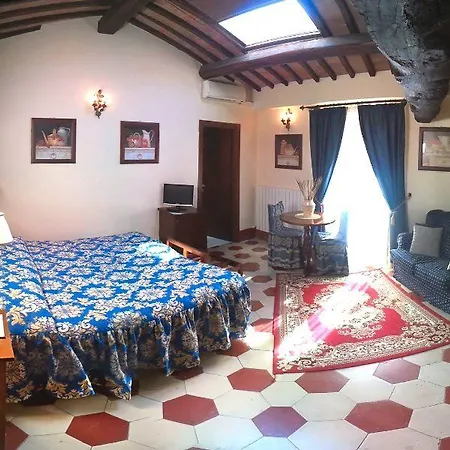 Residenza D'epoca Palazzo Fani Mignanelli 2*