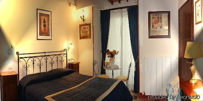 Frühstückspension Residenza D'epoca Palazzo Fani Mignanelli 2*