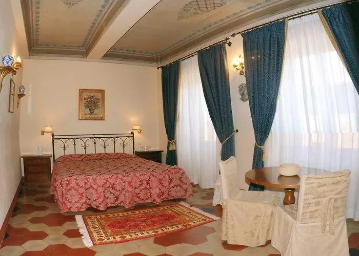 Residenza D'epoca Palazzo Fani Mignanelli Frühstückspension 2*