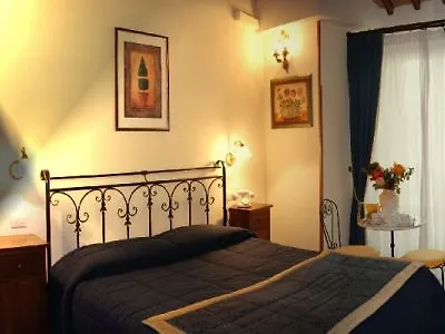 Residenza D'epoca Palazzo Fani Mignanelli Frühstückspension 2*